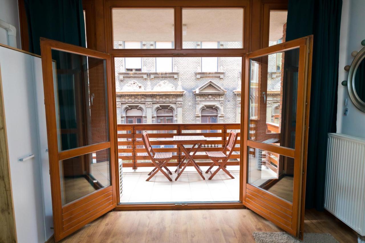 Lovag Studio Apartment Будапеща Екстериор снимка
